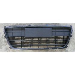 HYUNDAI I30 07-* GRELHA PARA-CHOQUES FRENTE (PRETA)