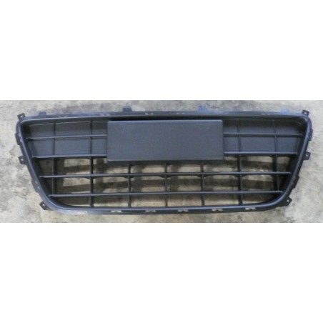 HYUNDAI I30 07-* GRELHA PARA-CHOQUES FRENTE (PRETA)