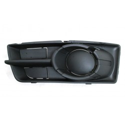 MITSUBISHI COLT 09-* GRELHA ESQUERDO PARA-CHOQUES FRENTE