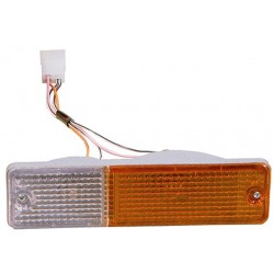 NISSAN PICKUP 720 4V* FAROLIM PARA-CHOQUES FRENTE ESQUERDO