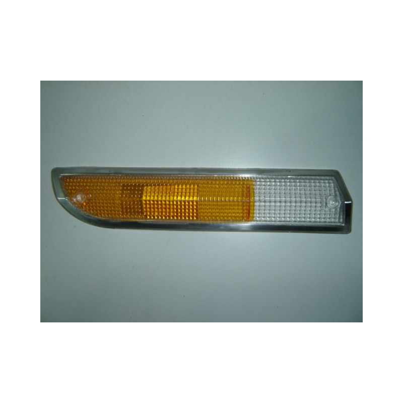 PEUGEOT 504* VIDRO FAROLIM FRENTE DIREITO (BRANCO/AMARELO)