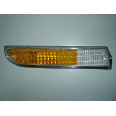 PEUGEOT 504* VIDRO FAROLIM FRENTE DIREITO (BRANCO/AMARELO)