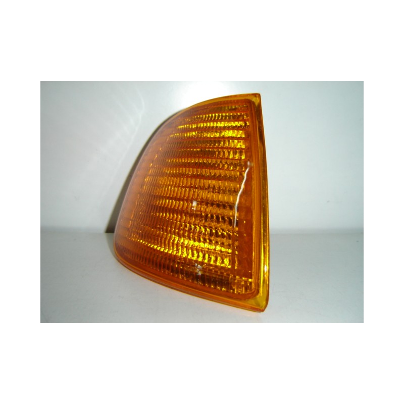 SEAT INCA/VW CADDY 97-* FAROLIM FRENTE DIREITO (AMARELO) (S/CASQUILO)