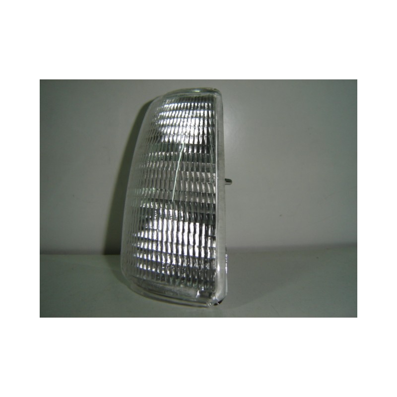 VW POLO 90-* FAROLIM FRENTE DIREITO (BRANCO)