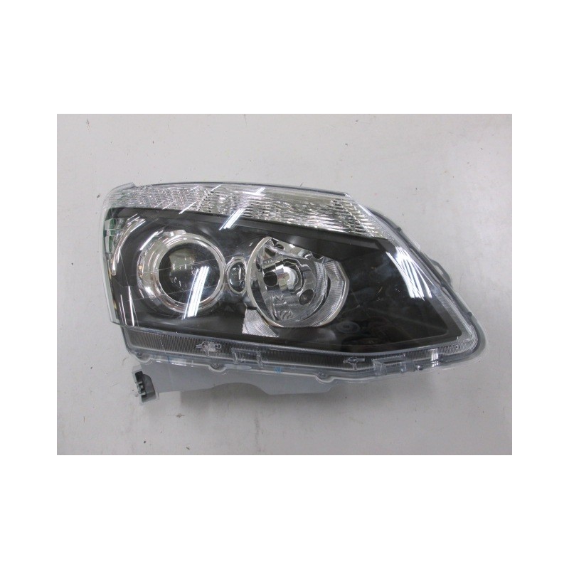 ISUZU D-MAX 13-* FAROL DIREITO MANUAL/ELÉCTRICO INTERIOR ESCURO (H11/HB3)