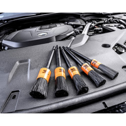 DETALHE CONJUNTO DE 5 PINCEIS