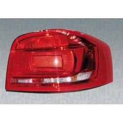 AUDI A3 2008.07-* FAROLIM TRÁS DIREITO M/MARELLI (3 PORTAS)