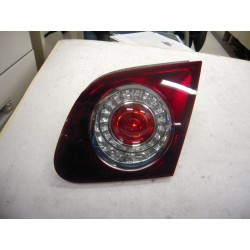 VW PASSAT 05-* FAROLIM TRÁS ESQUERDO (MEIO 4 PORTAS VERMELHO FUMADO)