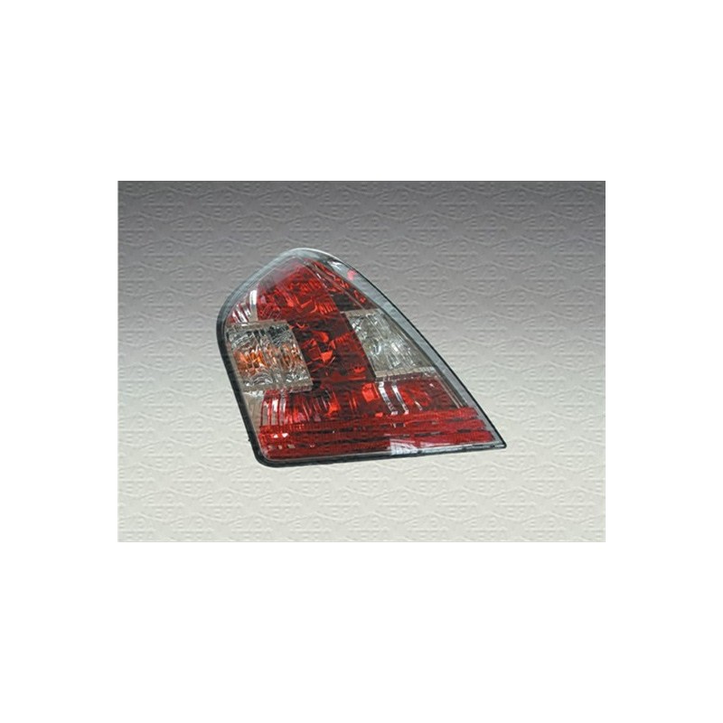 FIAT STILO 01-* FAROLIM TRÁS DIREITO M/MARELLI (3 PORTAS)