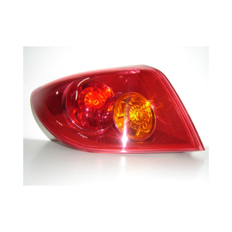 MAZDA 3 H/B 04-* FAROLIM TRÁS ESQUERDO (CANTO) (VERMELHO)