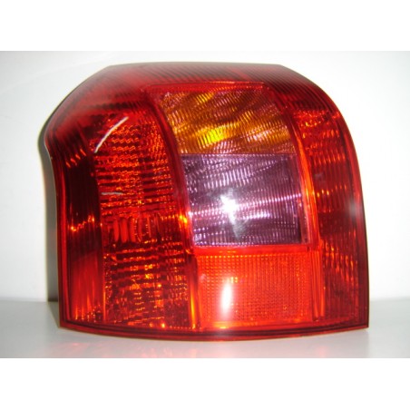 TOYOTA COROLLA 02-* FAROLIM TRÁS ESQUERDO H/B