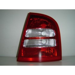 SKODA OCTAVIA 01-* FAROLIM TRÁS DIREITO (SEDAN)
