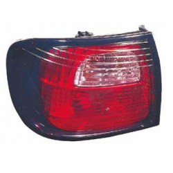 NISSAN PRIMERA 00-* FAROLIM TRÁS DIREITO 4 PORTAS (CANTO)