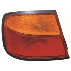 NISSAN PRIMERA 96-* FAROLIM TRÁS ESQUERDO VERMELHO/AMARELO 4 PORTAS
