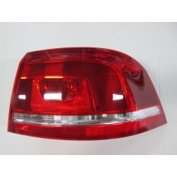 VW PASSAT 10-* FAROLIM TRÁS DIREITO (SW)