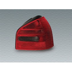 AUDI A3 96-* FAROLIM TRÁS DIREITO M/MARELLI